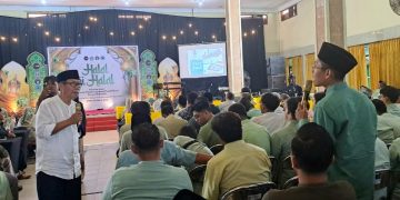 dr. Agus Ali Fauzi Beri Pencerahan Keluarga Besar Yayasan Pembangunan Pendidikan Krian