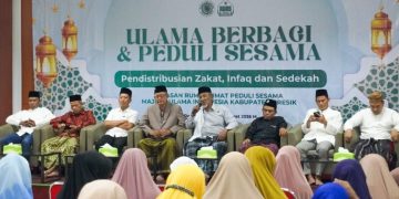 Tebar Kepedulian di Bulan Ramadan, RUPS MUI Gresik Santuni Anak Yatim dan Dhuafa