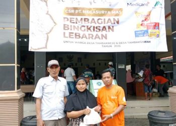 PT Megasurya Mas Bagi Bingkisan Lebaran untuk warga Tambakrejo dan Tambak Sawah