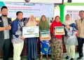 Ratusan Warga Desa Semambung, Jabon Terima Paket Sembako dari BPRS Baktimakmur Indah