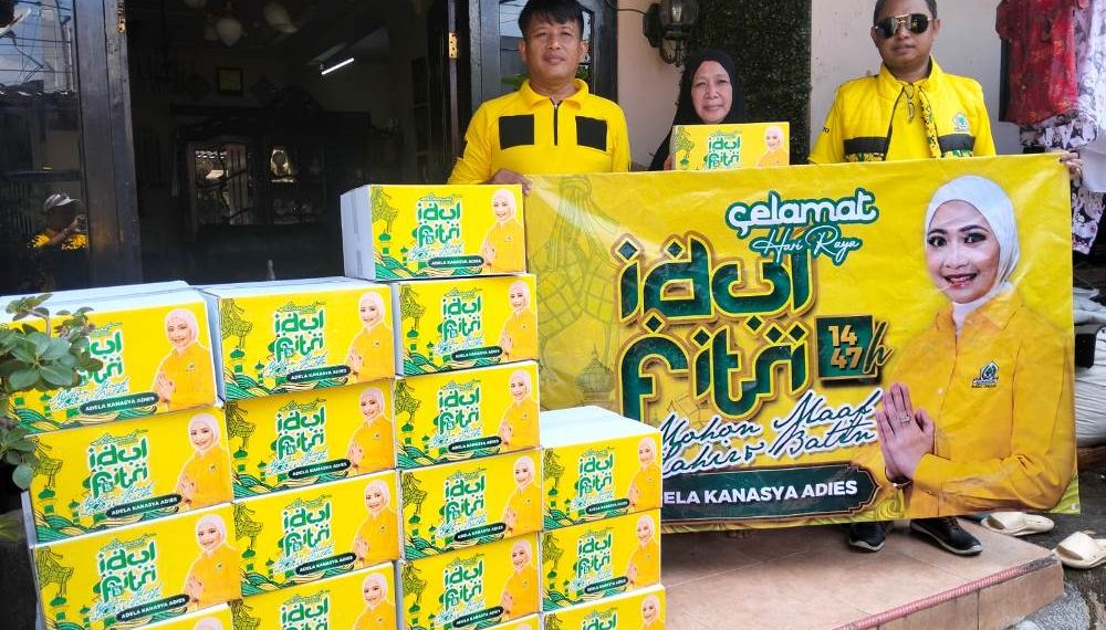 Teruskan Tradisi Sosial Keluarga, Adela dan Adiel Bagikan 5.000 Bingkisan Lebaran