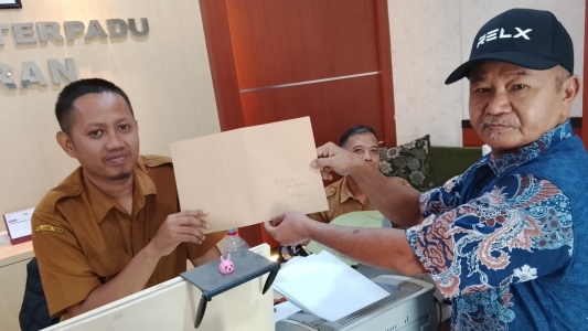 Tidak Transparan, Warga Ajukan Permohonan Dokumen APBDes Banjarkemantren