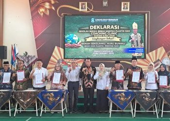 Cabdin Pendidikan Sidoarjo-Surabaya Deklarasikan Sekolah Bebas Sampah Plastik