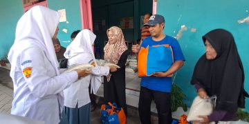 SMA Muhammadiyah 2 Sidoarjo Berbagi Kebahagiaan Sesama Warga Sekitarnya