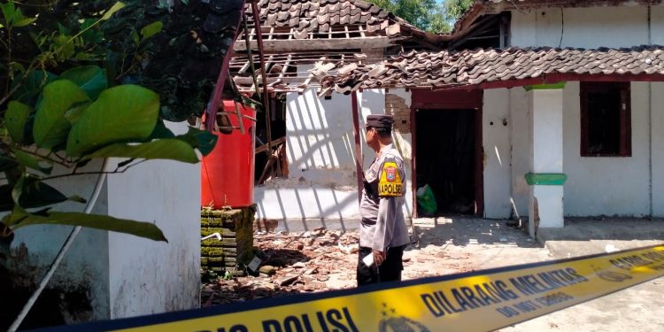 Ledakan di Kediri Diduga Berkaitan dengan Paket Online, Polisi Dalami Asal Serbuk Mercon