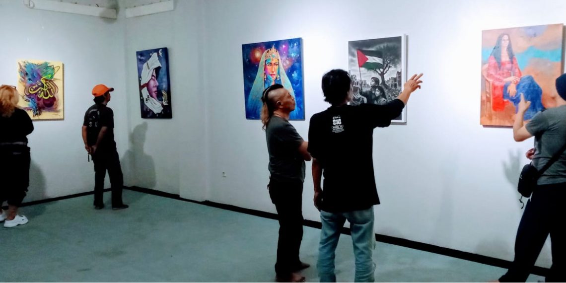 Lima Pelukis Muda Sanggar DAUN Pamerkan Karya Tema Ramadan bersama 19 Pelukis Jawa Timur