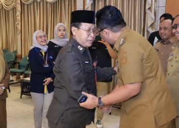 Ratusan PNS Pemkab Gresik Masuki Masa Pensiun, Wabup Alif: Purnatugas Bukan Akhir, Justru Awal Fase Kehidupan Baru untuk Terus Berkarya
