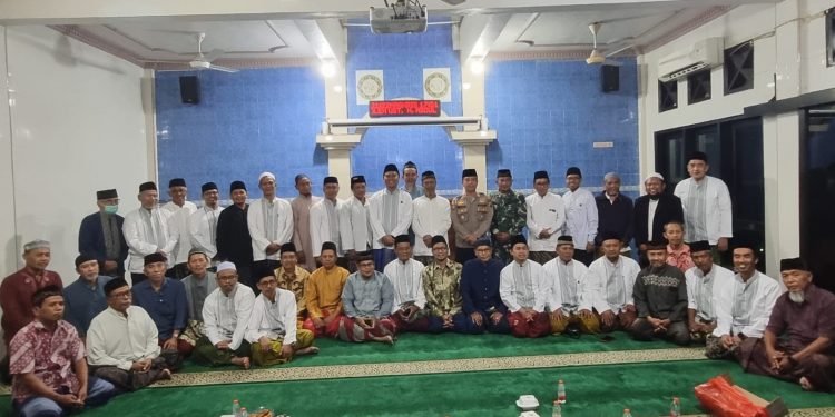 Safari Ramadan di Masjid At-Taqwa Kedanyang, MUI dan Forkopimcam Kebomas Tekankan Kondusivitas Kamtibmas