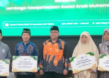 Momentum Ramadan Berkah, UMG Berikan Santunan kepada Puluhan Anak Yatim