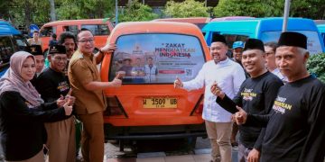 Bupati Yani Getol Kampanye Zakat lewat Angkot, 50 Sopir Terima Bantuan Baznas