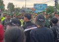 Lewati Kawasan Militer, Long March Aliansi BEM Pasuruan Raya Dihadang Aparat di Depan Makodim