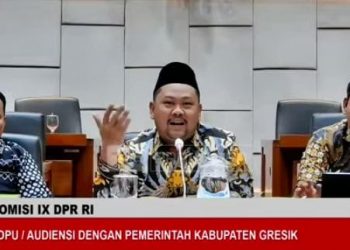 Bupati Gresik Fandi Akhmad Yani Raih Hak Cipta Karya Program Perlindungan Anak Pekerja Migran Indonesia