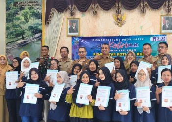 Disnaker Jatim Dorong Kemandirian Warga lewat Pelatihan Roti dan Kue di Kediri