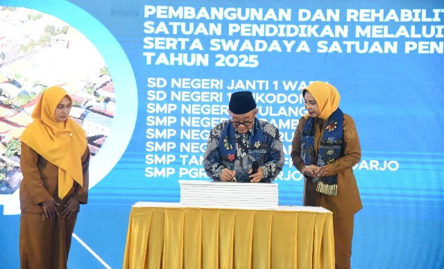 Mendikdasmen Resmikan 29 Program Revitalisasi Satuan Pendidikan Sidoarjo