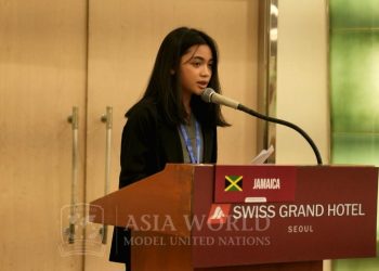 Siswi SMP Negeri 1 Sidoarjo Jadi Delegasi Negara Jamaika, Diajang Asia World MUN