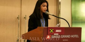 Siswi SMP Negeri 1 Sidoarjo Jadi Delegasi Negara Jamaika, Diajang Asia World MUN