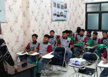 Ingin Kenal Kampus, Siswa SMK BIM Kunjungi Umaha Sidoarjo