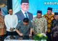 Bupati Gresik Dampingi Mendag Budi Santoso Resmikan Pasar Tematik Industri Sidayu, Dorong Kebersihan Lewat Gernas Mapan dan Terapkan Transaksi Digital