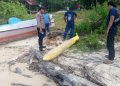 Benda Mirip Torpedo Gegerkan Warga Sumenep, Ditemukan Di Pinggir Pantai