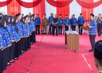 Bupati Gresik Serahkan SK Pengangkatan PNS dan perpanjangan PPPK Formasi 2021