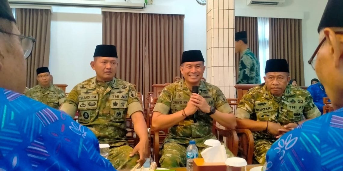 Silaturahim ke Ponpes Wali Barokah, Dandim Kediri Dorong Penguatan Wawasan Kebangsaan Santri
