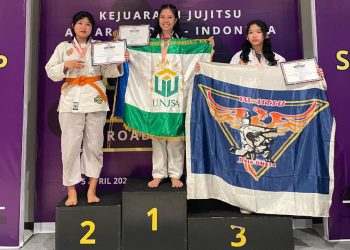 Lince Jirneis Zalukhu mahasiswi Unusa juara pertama Jujitsu kategori Komite Amatir Senior Putri U17 Kelas D.