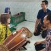 Sensei Takeya Sachiko Dari Jepang Belajar Karawitan di SMP PGRI 1 Buduran