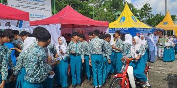 Siswa SMP Negeri 2 Wonoayu Serbu ‘School Expo 2026’ Karya Siswa SMA SMK