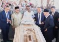 Didampingi Bupati Gresik, Gubernur Samarkand Uzbekistan Ziarahi Makam Maulana Malik Ibrahim