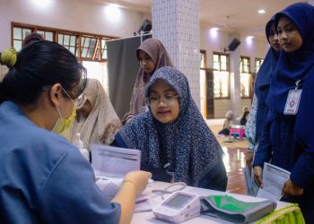 Cek Kesehatan Gratis di Ponpes Wali Barokah, TP PKK Kota Kediri Angkat Isu Kesehatan Santri
