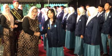 SMA Negeri 2 Sidoarjo Melepas Siswanya Dengan Penuh Apresiasi  