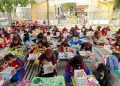 Lestarikan Budaya Lokal, Ratusan Siswa SD se-Kecamatan Benjeng Meriahkan Festival Damar Kurung