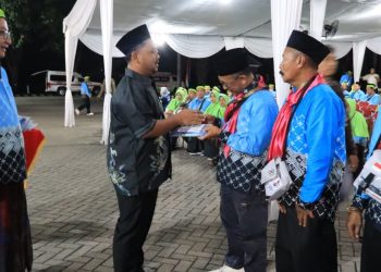 Berangkatkan Kloter 46, Bupati Yani Minta Jamaah Fokus Ibadah dan Jaga Kesehatan