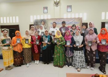 KGPS-DP3AKB-PWI Sidoarjo Kerja Bareng Luncurkan Buku ‘Perempuan Pencerah Hati’