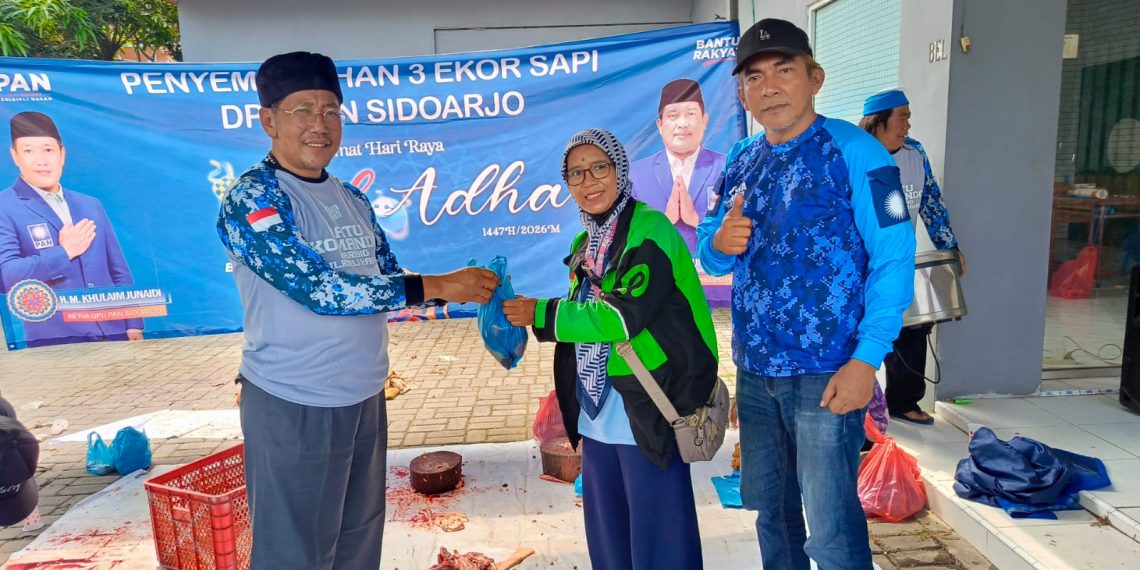 PAN Sidoarjo Sembelih Tiga Sapi Kurban, 700 Paket Daging Dibagikan untuk Ranting, Janda hingga Ojol