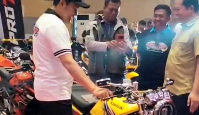 Bupati Sidoarjo Subandi Janjikan Hadiah Dua Motor Kawasaki Ninja