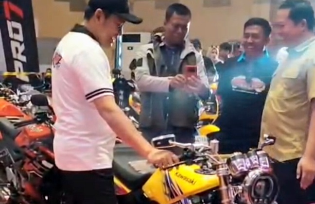 Bupati Sidoarjo Subandi Janjikan Hadiah Dua Motor Kawasaki Ninja