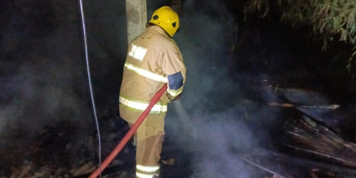 Korsleting Listrik Picu Kebakaran Gudang Perkakas Resepsi di Mojo Kediri