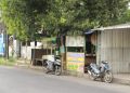 Usai Penertiban di SLG, Trotoar di Pare Masih Dipenuhi Lapak PKL