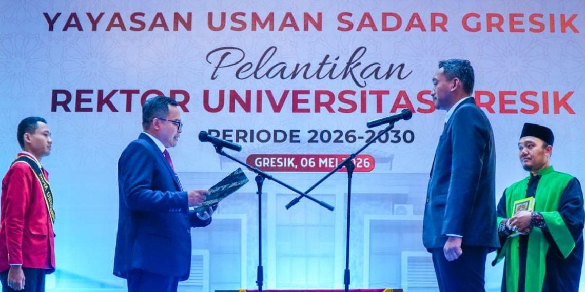 Hadiri Pelantikan Rektor Unigres, Bupati Gresik Tekankan Peran Kampus dalam Penguatan SDM dan Investasi