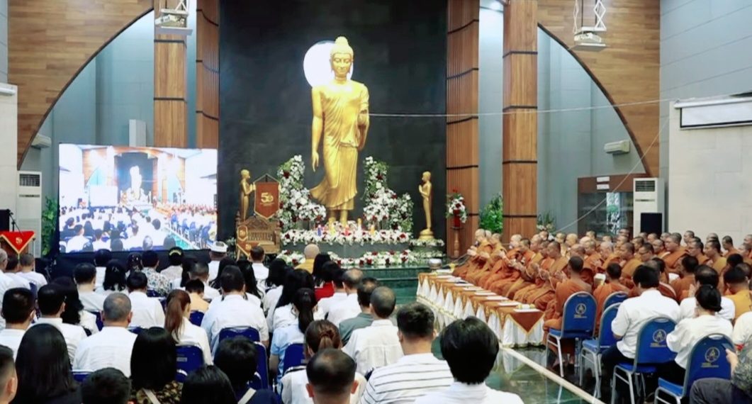 Pengecoran Rupang Buddha Nusantara di Surabaya: Dihadiri 43 Bhikkhu Saṅgha, 15 Sāmaṇera dan 15 Aṭṭhasīlanī
