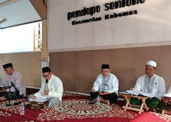 MUI – Pemcam Kebomas Gelar Khotmil Qur’an