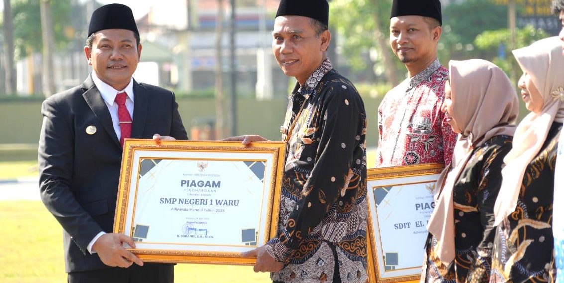 Bupati Sidoarjo Apresiasi SMP Negeri 1 Waru, Raih Adiwiyata Nasional dan Adiwiyata Mandiri