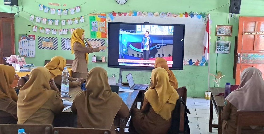 SD Negeri Klurak Diseminasikan Budaya Jawa ‘Dagelan’ Berbasis AI