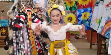 Salsabila Siswi SMA Negeri 1 Gedangan Melestarikan Seni Tari Sejak Dini