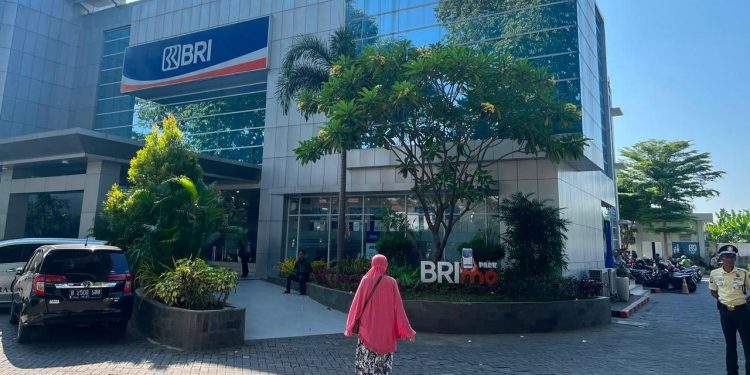 BRI Branch Office Sidoarjo Salurkan KUR Rp 617 Miliar, Dorong UMKM Naik Kelas dan Perkuat Ekonomi Kerakyatan
