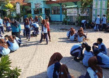 SMP Negeri 2 Jabon Jaga Lingkungan Dengan Gerakan ‘Sahabat Bumi’