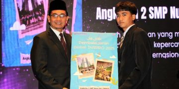 Wisuda Jadi Momen SMP Nurul Fikri Luncurkan Buku Jejak Pembelajaran Global:INSPRO 2025