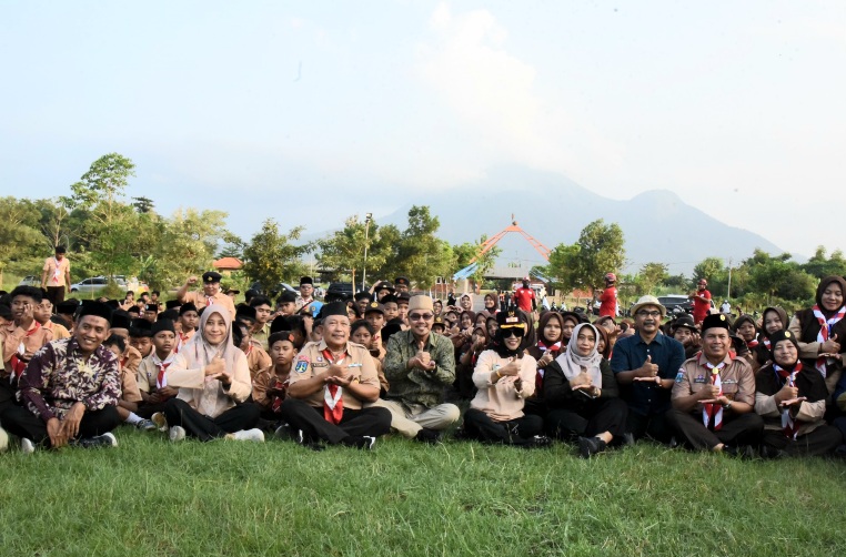 Wakil Bupati Sidoarjo Beri Motivasi 1000 Anak Yatim SD SMP dan SMA