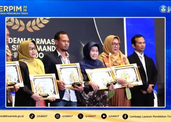 Akademi Farmasi Mitra Sehat Mandiri Sidoarjo Raih Peringkat 5 Anugerah Kampus Unggulan LLDIKTI VII 2026